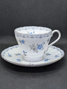 Charm Shelley blu Richmond con bordo all'uncinetto tazza da tè e piattino porcellana fine - Foto 1 di 8