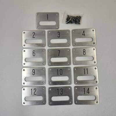 Lote de 13 letreros con números metálicos para puertas escolares de colección convento industrial de mediados de siglo Foto 1 de 4