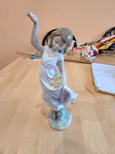 Lladro Spain Porcelain Figurine 6580 "Garden Dance" Mint Retired - Picture 1 of 15