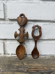 Vintage Wooden Carved Welsh Love Spoon Heart Cross Wood Antique - Picture 1 of 6