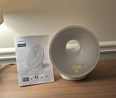 Philips SmartSleep Alarm Clock Sleep Wake-Up Light Sunrise Lamp & manual - Image 1 of 4