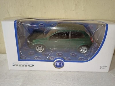 Modellino Fiat Stilo verde, Norev scala 1:43 - Immagine 1 di 4