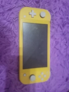 Nintendo Switch Lite HDH-001 Console Portatile Giallo - COSÌ COM'È NON FUNZIONANTE U6 - Foto 1 di 2