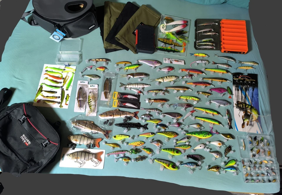 Riesiges Kunstköder Konvolut Und Zubehör - Bild 1 von 4