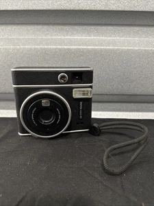Fujifilm Instax Mini 40 Sofortbildkamera - Schwarz - Bild 1 von 16