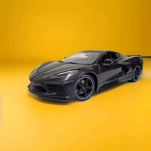 Chevrolet Corvette Stingray Maisto: modelo a escala 1:18: fundido a presión: color gris oscuro - Imagen 1 de 4