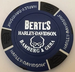 BAMBERG & GERA, GERMANY BERTL'S HARLEY DAVIDSON POKER CHIP (DARK BLUE & BLACK) - Picture 1 of 2