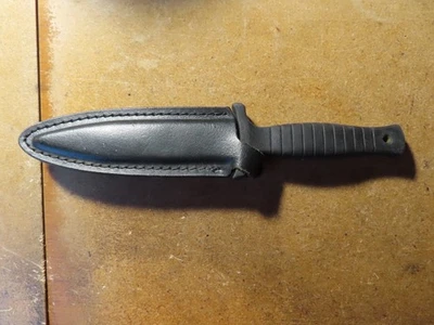 Cuchillo fijo Smith & Wesson HRT Bota 4,87" hoja de acero inoxidable mango de goma Foto 1 de 4