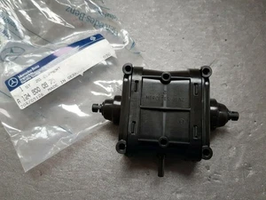 Mercedes Benz E 200 E 220 E 320 Stellelement Actuator Genuine A1248000875 - Picture 1 of 2