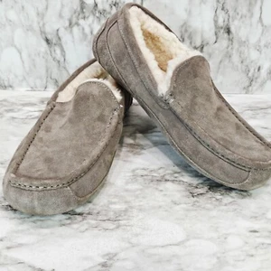 UGG Ascot Slippers Men's 10.5 to 11 Gray Sherpa Lined Slip On Suede Leather - Picture 1 of 21