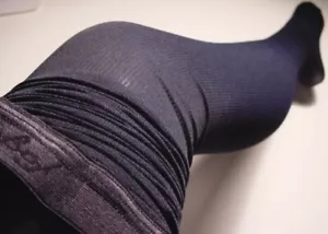 SWISS MADE Fogal längsgerippte Luxus Strumpfhose Gr L dunkelblau - Bild 1 von 8