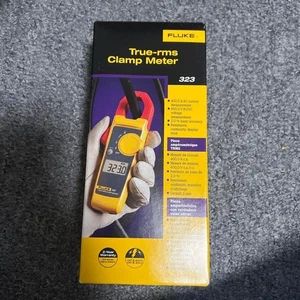 Misuratore morsetto Fluke 323 True Tester RMS 600 V AC DC misura corrente alternata 400 amp - Foto 1 di 11