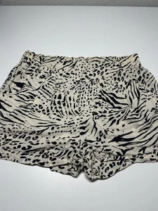 H & M Shorts Mini Flat Front Tan White Printed Womens Size 8 100% Cotton - Picture 1 of 9