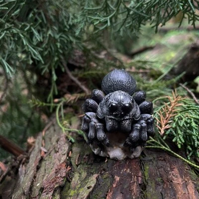 Animal Heavenly Body Wolf spider Lycosa Mini Collectible Insect Statue - Image 1 of 4