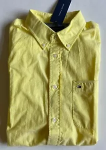 $70 NWT Mens Tommy Hilfiger Regular Fit Poplin Short Sleeve Button Down Shirt - Picture 1 of 3
