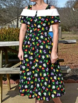 Vtg. Sweet Fit and Flare Black Floral Midi Dress Cold Shoulder Fold Size 10 - Image 1 of 4