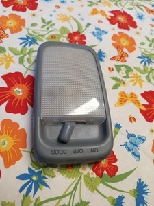1990 1991 1992 TOYOTA COROLLA DOME LIGHT OVERHEAD MAP INTERIOR OEM - Picture 1 of 4