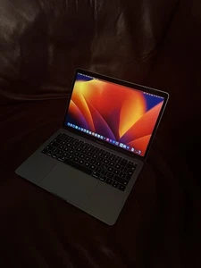 MacBook Pro 2017 - 13 Zoll, 16GB RAM, 256GB A1708 - Bild 1 von 6