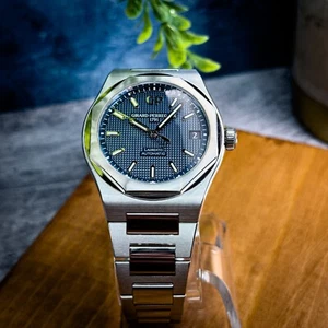 Girard Perragaux Laureato blaues Zifferblatt 42 mm 81010-11-431-11A - Bild 1 von 15