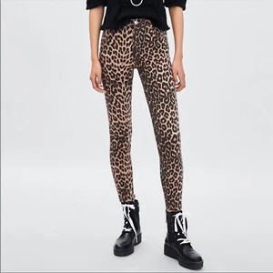 NWT Zara Trafaluc Leopard Hi-Rise Skinny Jeans - Picture 1 of 7