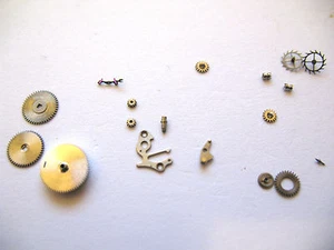 VACHERON CONSTANTIN 1050,1050K,1050B ASSORTED WATCH MOVEMENT PARTS - Picture 1 of 11