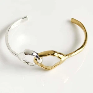 Chicos Minimalist Statement Bangle Cuff Gift Chic Women Party Vacation Jewelry - Picture 1 of 5