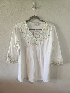 Quacker Factory White Embroidered Floral Rhinestone V-Neck Shirt Top Medium M - Picture 1 of 5