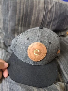 Chicago Cubs Black Tweed Flat Brim Gray Cap Adult 7 1/4 w/ leather patch A37 - Picture 1 of 10