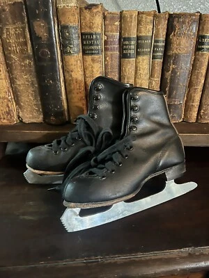 Antique Early Child’s Small Ice Skates Vintage Black Great Condition Primitive - Image 1 of 4