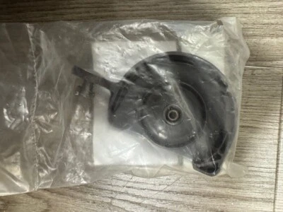 NEW!! DYSON LEFT CAP 909549-03 NEW DC07 DC14 POWERHEAD PART - Image 1 of 4