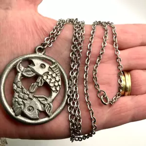 Pisces zodiac pendant necklace 70cm silver tone metal costume jewellery - Picture 1 of 9