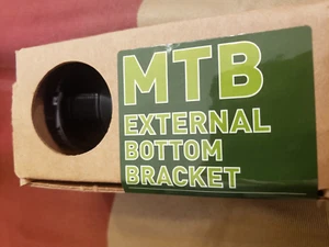 Wheels MFG BSA Bottom Bracket, Shimano, W/ Angular Contact Bearings - Picture 1 of 2