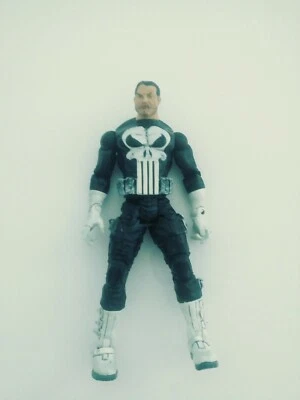Marvel Legends Toybiz Series 4 The Punisher Frank Castle 6" Action Figure 2003 - Image 1 of 4