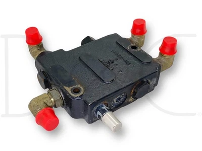 Válvula hidráulica autonivelante para minicargadora Gehl Sl 4640 4840 135367A Foto 1 de 4