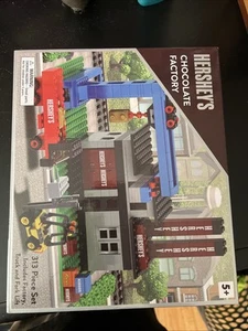 HERSHEY'S CHOCOLATE FACTORY 313 Piece Set Building Blocks - Picture 1 of 2