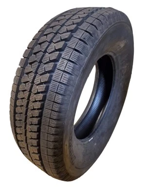 BRIDGESTONE BLIZZAK LT BSW LT 275 70 18 125/122R 10PLY WINTER TIRE 000655 Foto 1 de 4