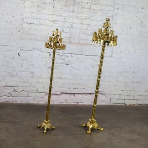 Gothic Stil Massiv Messing Stufen Boden Stehend Kandelaber Dreibein Sockel ein Paar - Bild 1 von 17