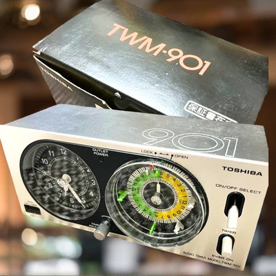 Toshiba TWM-901 Vintage Audio Program Timer Japan Quartz 100V 12A 4-Outlet Clock - Immagine 1 di 4
