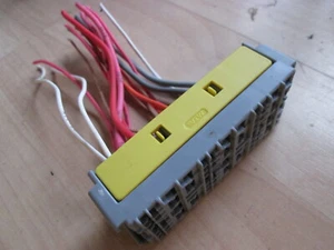 2014 International LT MTA (4) Mini Relay Block Insert for Fuse Relay Box #M149WT - Picture 1 of 8