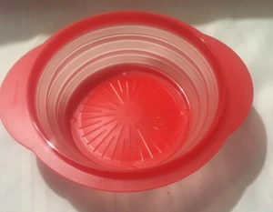 TUPPERWARE FLAT OUT COLANDER Max 2 Qt Easy Store Adjustable Size Strainer Drain - Picture 1 of 12