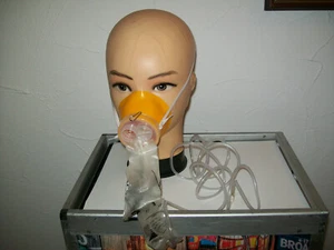 Original Flugzeug SAUERSTOFFMASKE Oxy-Mask Atemmaske #111 - Picture 1 of 3