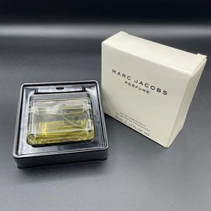 Marc Jacobs Eau de parfum EDP 50ml 1.7fl.ozScratches on the bottom of the bottle - Picture 1 of 7