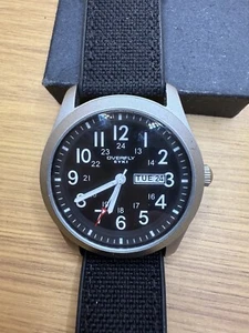 Overfly by EYKI MEN'S MILITARY FIELD QUARTZ WATCH, DAY/DATE DIAL, WORKING, 40MM - Picture 1 of 16