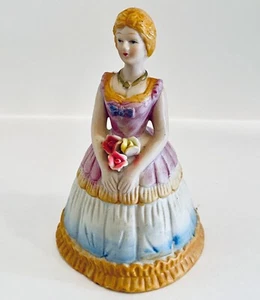Vintage Porzellan Glocke CMI BOSTON 1978, blonde Dame mit Blumen Schuh Klingel 5,5" - Bild 1 von 11