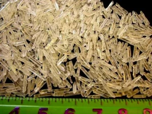 Klare Quarz Nadel Kristall gebohrt 1/16-1/8 x 1-0,25" zum Besaiten 25 Stück Posten - Bild 1 von 5