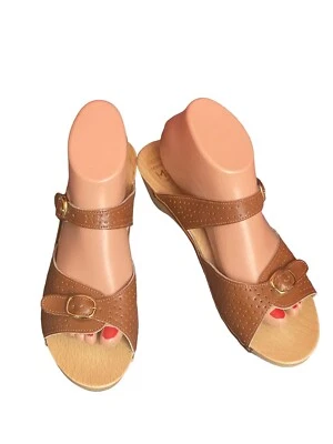 Designed for Miller Celeste 7620 buckle front sandals size 9  - Image 1 of 4