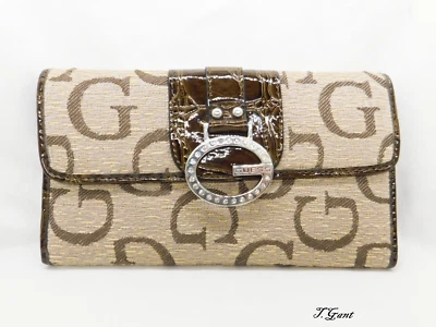 Cartera sin asas Guess triple charol y tela diamante G 15 ranuras para tarjetas Foto 1 de 4