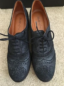 EUC Elizabeth and James Wicked Wildleder Oxford flache Schuhe schwarz grau 7 $295 - Bild 1 von 8