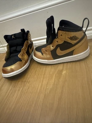 Nike Air Jordan 1 Mid SE (TD) Zapatos Niños Pequeños Talla 6 Sin Cordones Foto 1 de 4