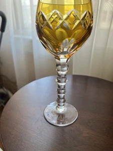 Cáliz de cristal dorado ámbar transparente corte bohemio checo - Imagen 1 de 11